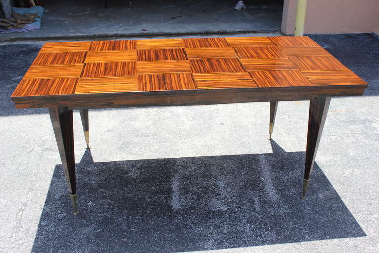 French Art Deco Exotic Macassar Ebony Marquetry Inlay Dining Table, circa 1940's In Excellent Condition In Hialeah, FL