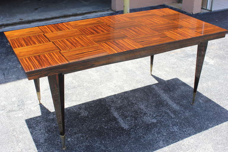 Mid-20th Century French Art Deco Exotic Macassar Ebony Marquetry Inlay Dining Table, circa 1940's
