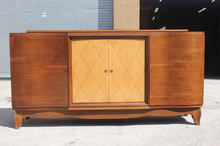 Mid-20th Century French Art Deco Mahogany Buffet with Sycamore Center, 1940's