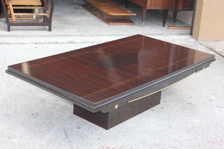 French Art Deco Exotic Macassar Ebony Coffee or Cocktail Table, circa 1940s 2