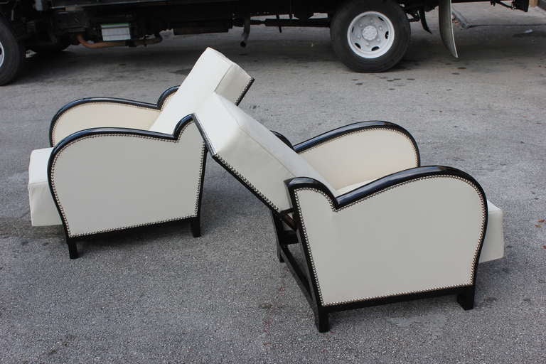 Wood Pair of French Art Deco Curved Arm Speed-Style Reclining Club Chairs