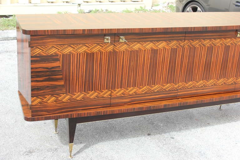 French Art Deco Exotic Macassar Ebony Buffet, circa 1940s In Excellent Condition In Hialeah, FL