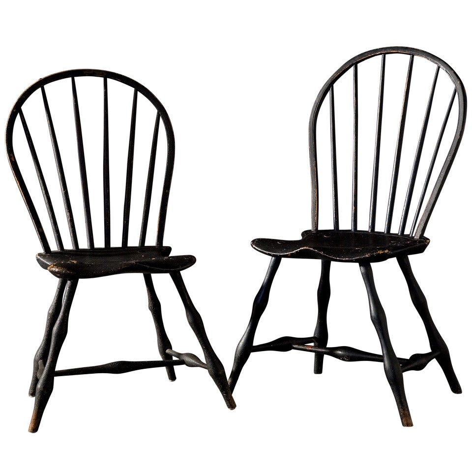 Pair of Bow Back Windsor Side Chairs For Sale