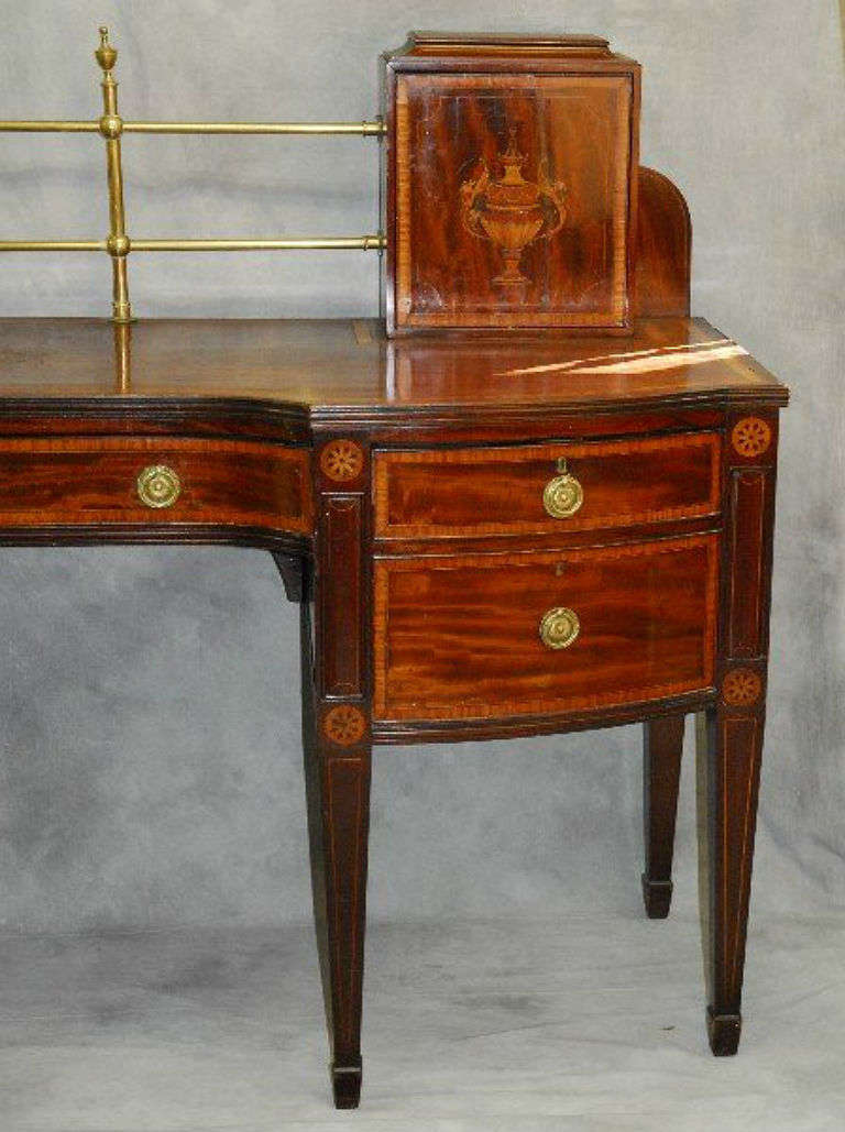 Rare Georgian Mahogany and Satinwood Inlaid Sideboard with Knife Boxes In Good Condition In Miami, FL