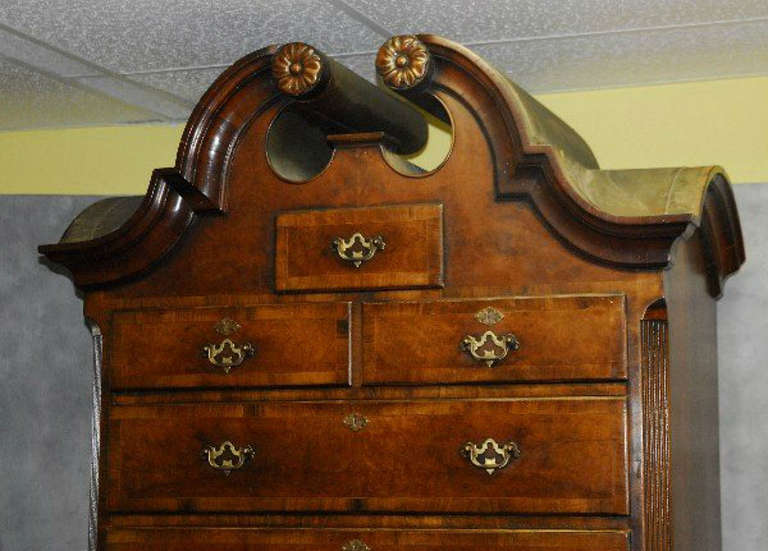 19th Century Chippendale Walnut Double Bonnet-Top, Two-Part Highboy In Good Condition In Miami, FL