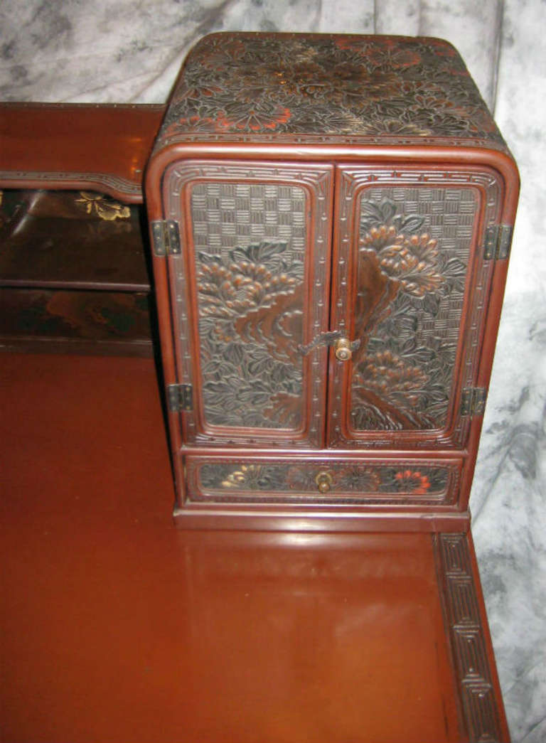 Meiji Carved and Lacquered Desk In Good Condition For Sale In Miami, FL