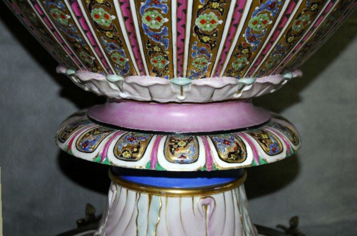 19th c. Monumental French Porcelain Jardiniere In Good Condition In Miami, FL