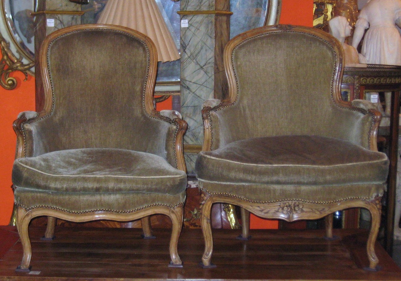 Pair of 18th Century Louis XV Carved Beechwood Bergeres For Sale