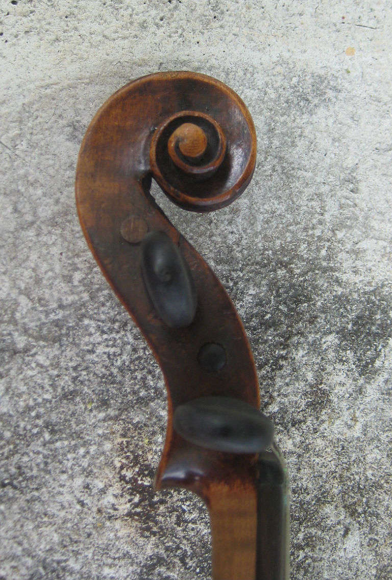 Antique Figured Maple Violin labeled Joseph Guarnerius In Good Condition In Miami, FL