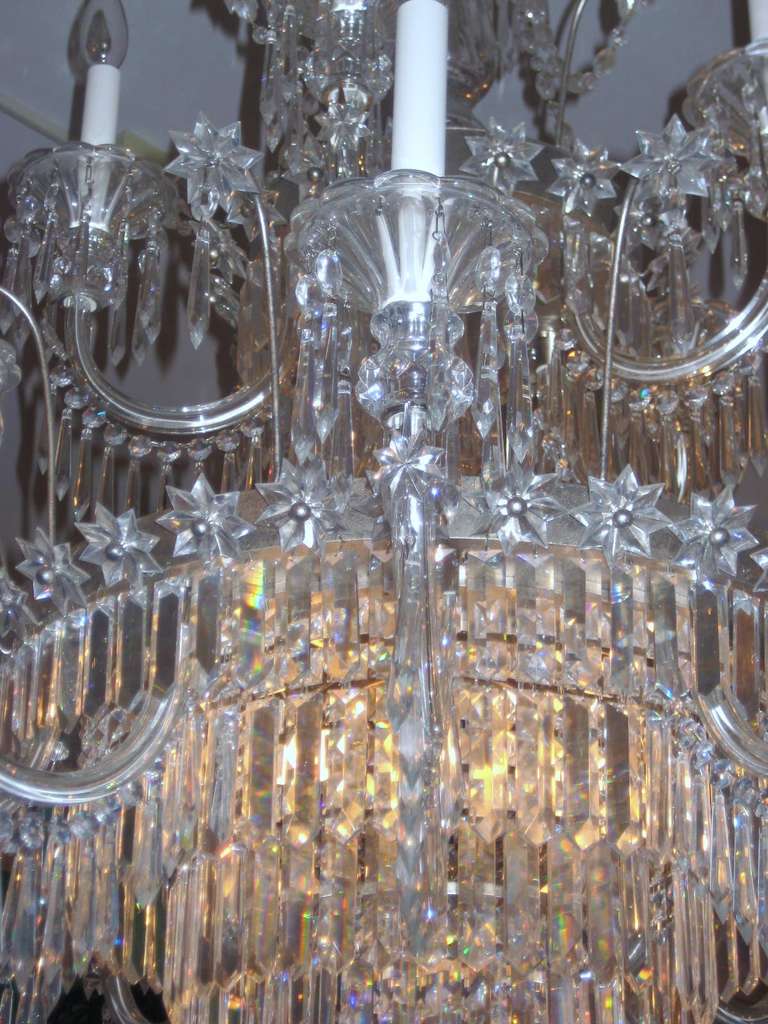 20th Century English Regency Style 15-Light Crystal Chandelier