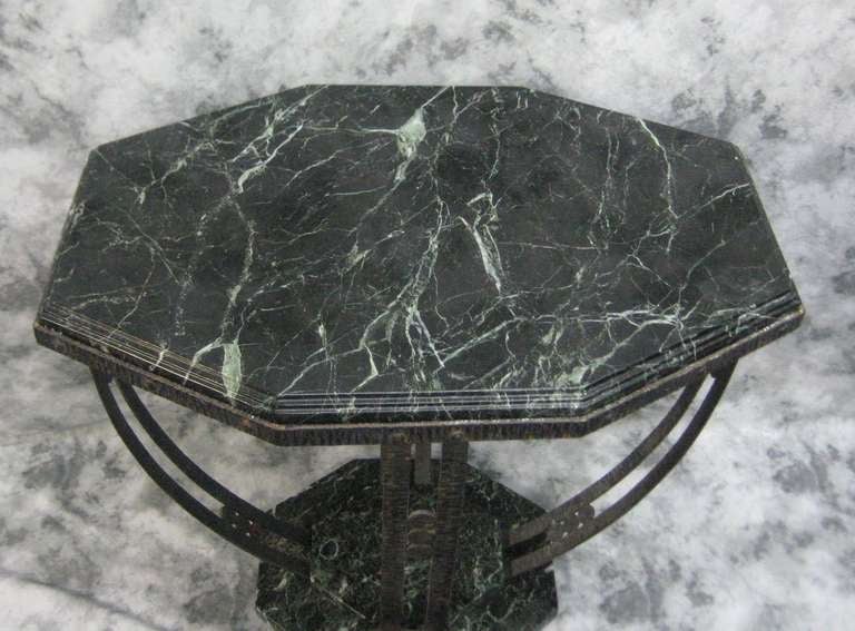 Pair of Art Deco Iron and Verde Marble Side Tables In Good Condition For Sale In Miami, FL