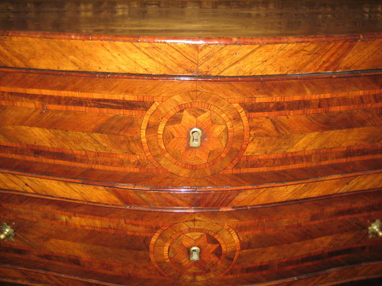 18th Century Italian Walnut and Olivewood Three-Drawer Commode In Good Condition For Sale In Miami, FL