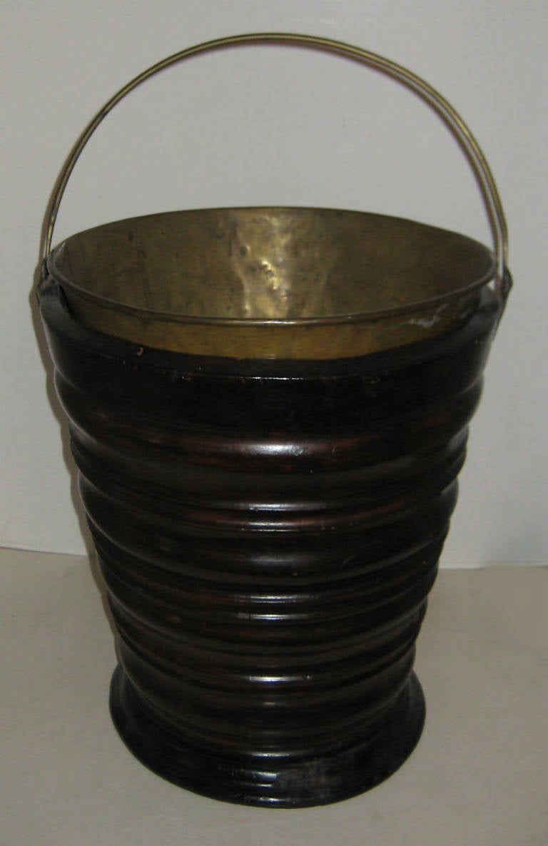 Two 19th c. Dutch Wood Peat Buckets In Good Condition In Miami, FL