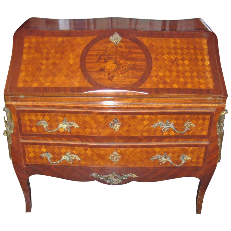 19th Century Louis XV Marquetry and Parquetry Inlaid Desk For Sale