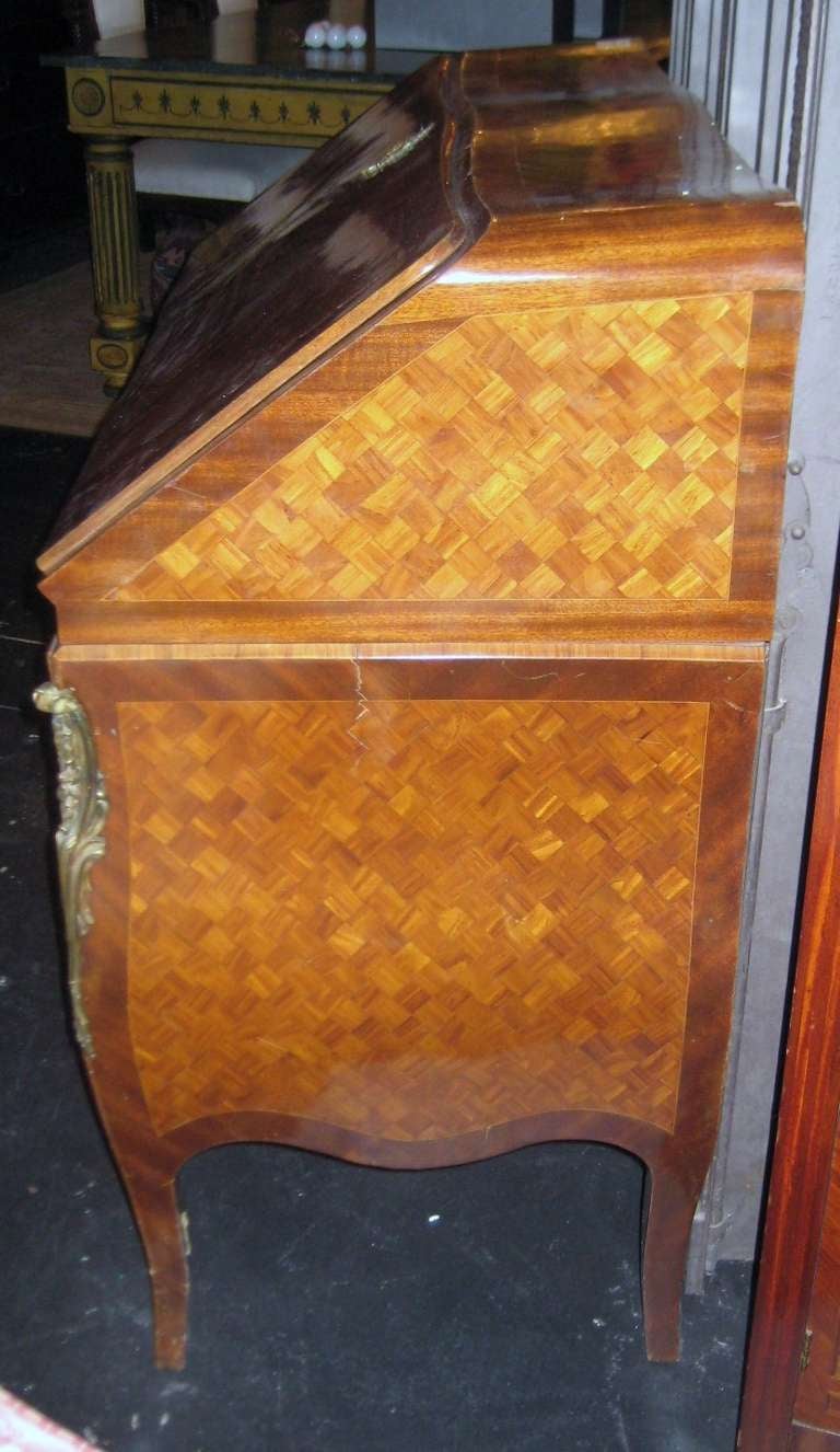 Wood 19th Century Louis XV Marquetry and Parquetry Inlaid Desk For Sale