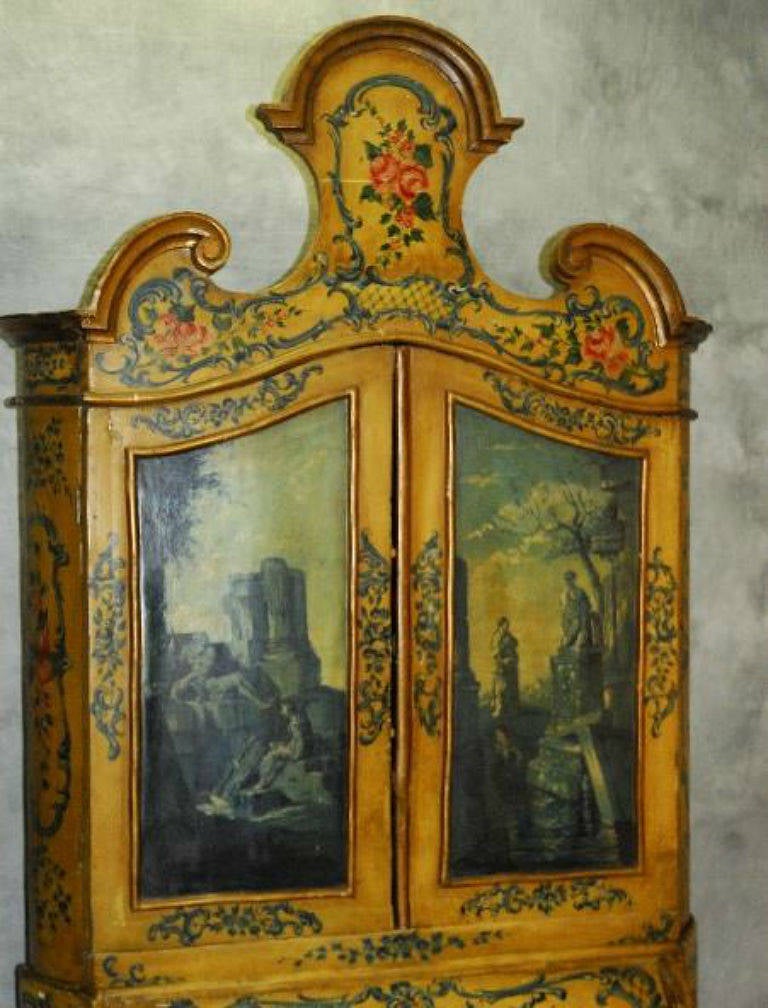 Beautiful 19th Century Venetian Painted Two-Part Secretary Desk In Good Condition In Miami, FL
