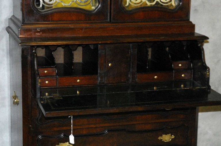 19th Century English Mahogany Two-Part Secretary Bookcase For Sale 2