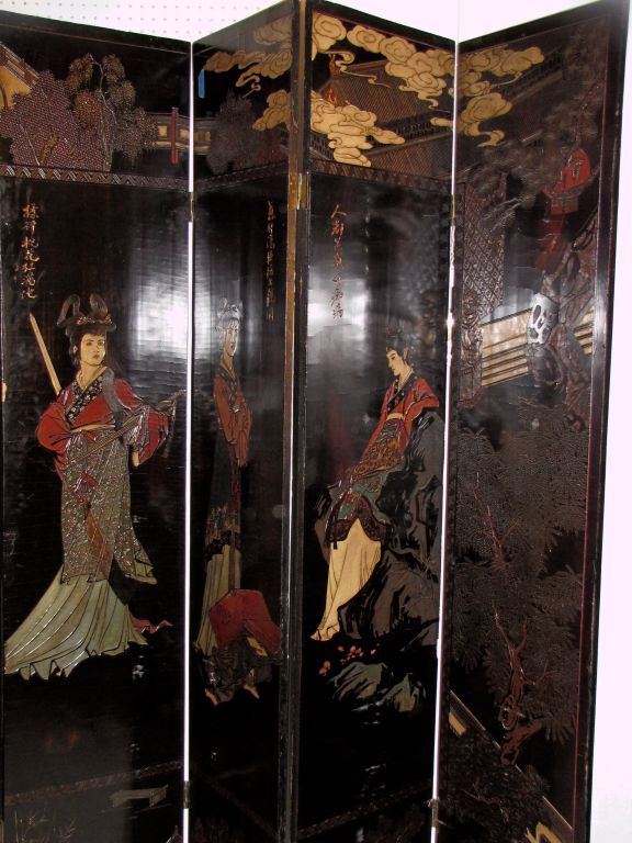 An Attractive 19th Century Chinoiserie Polychrome Painted screen