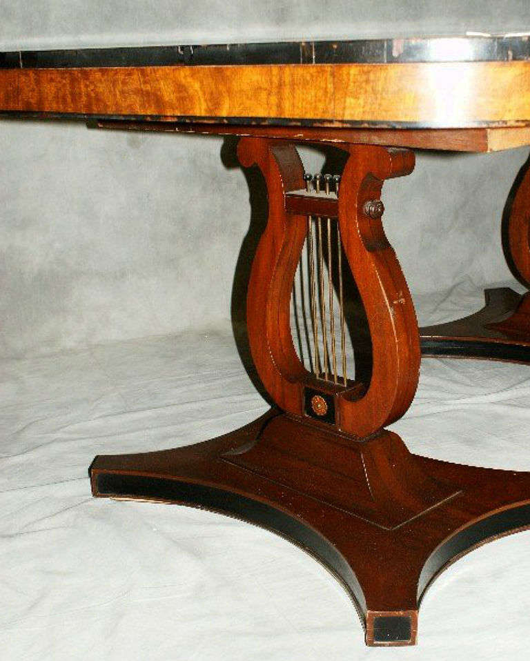 Regency Mahogany Lyre-Form Double Pedestal Dining Table In Good Condition In Miami, FL