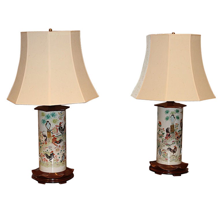 Pair of 19th Century Chinese Export Hand-Painted Lamps For Sale