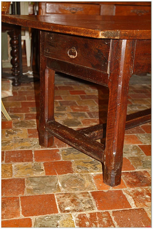 18th C. Walnut Provençale Farm Table In Excellent Condition In New Orleans, LA