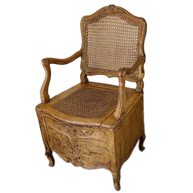 Early 18th Century French Provençale Painted Commode For Sale