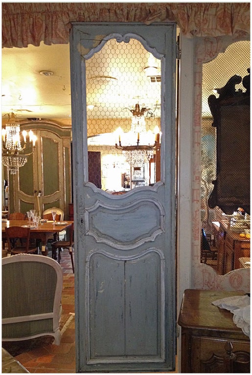 19TH CENTURY REGENCE STYLE FRENCH PAINTED DOOR WITH GRILLE, FROM AIX EN PROVENCE, CIRCA 1850
H 85