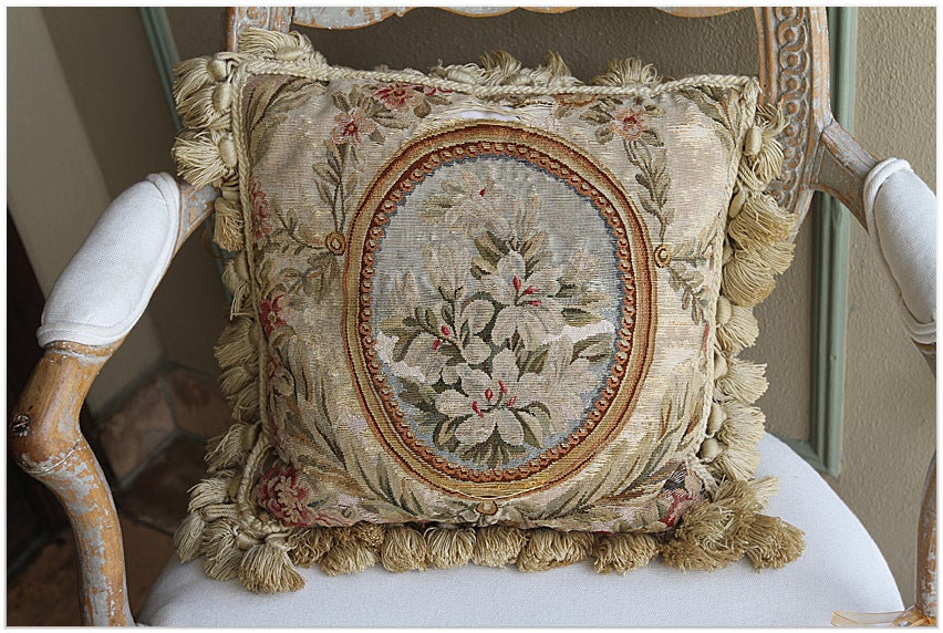 PILLOW MADE IN ENGLAND FROM 19TH CENTURY AUBUSSON,CIRCA 1800
14