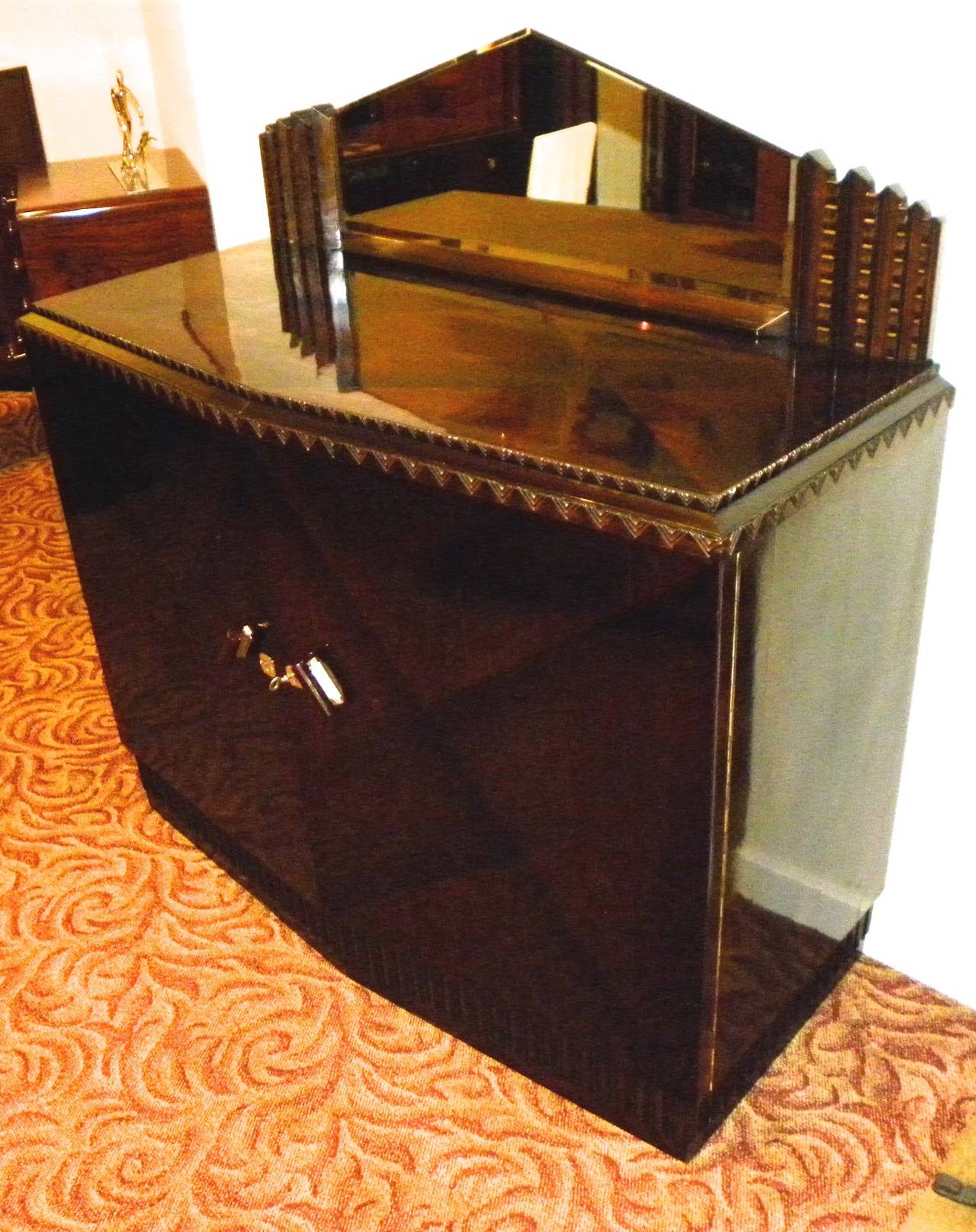 French European Art Deco Lacquered Buffet with Zig Zags For Sale