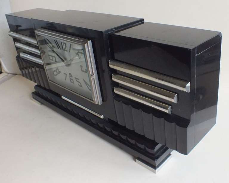 Stunning Modernist Art Deco Black Marble  French Clock by Marti 3