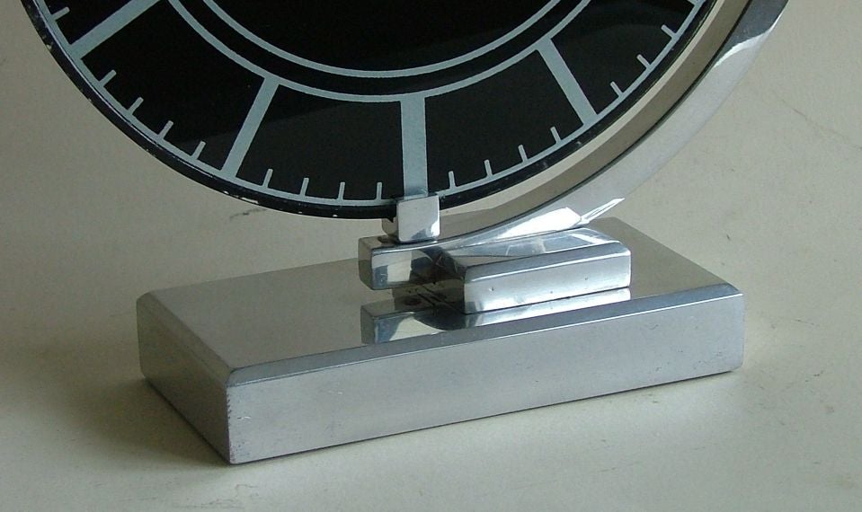 Stunning Art Deco Streamline Modernist Clock 4