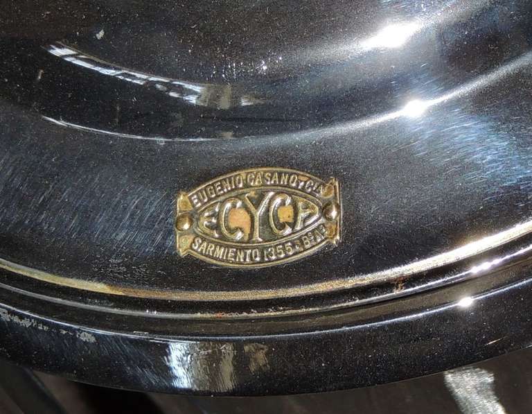 Restored Highly Polished Art Deco Trash Can In Excellent Condition In Oakland, CA