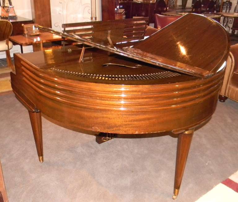 butterfly grand piano