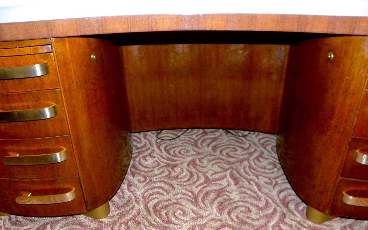 Art Deco Desk by Stow & Davis, Pedestal Base Professional 1