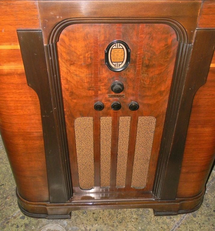 Mid-20th Century American Art Deco Radio/Bar • RadioBar