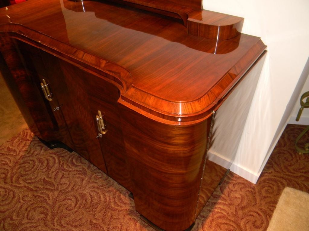 curved buffet table