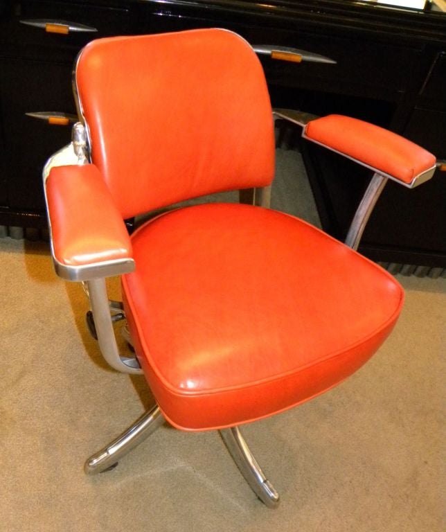 Vintage Tansad Streamline Swivel Desk Chair At 1stdibs English Vintage Tansad Streamline Swivel Desk Chair For