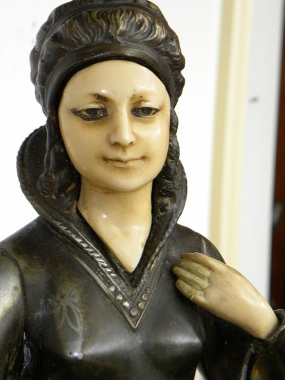 Milieu du XXe siècle Statue française d'une femme et d'un chien Barzoï:: signée : S Cali