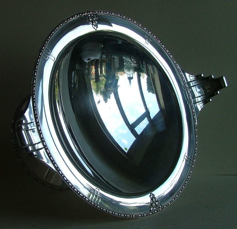 Exceptional Silver Plated Bronze Tazza or Coupe, French Art Deco In Good Condition For Sale In Oakland, CA