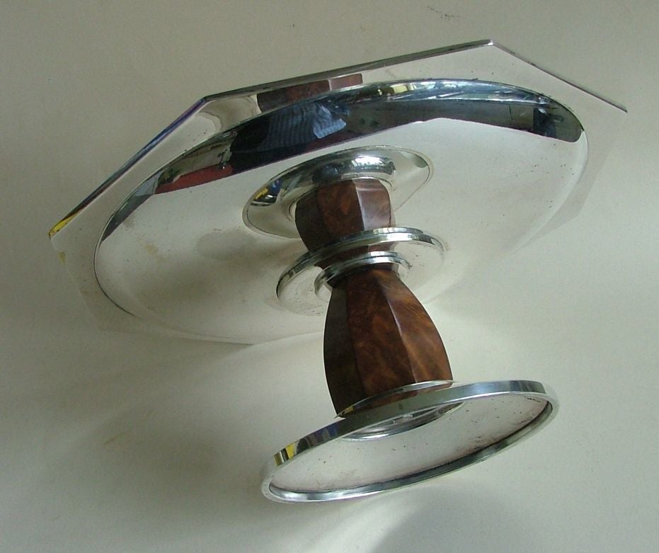 Metal French Art Deco Coupe Very Sophisticated Art Deco Tableware For Sale