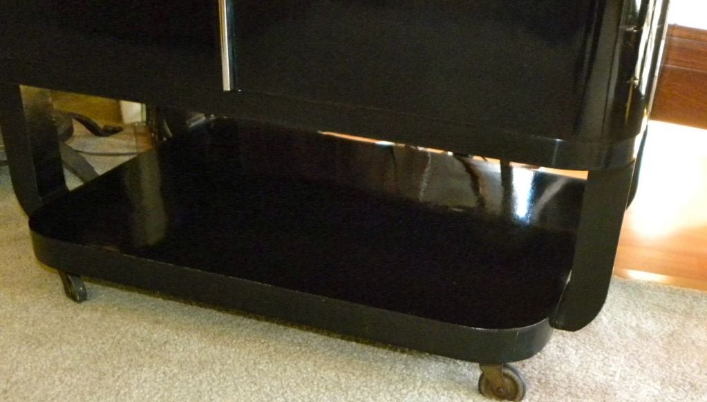 Wonderful Black lacquer mini-bar- a Hollywood classic 3