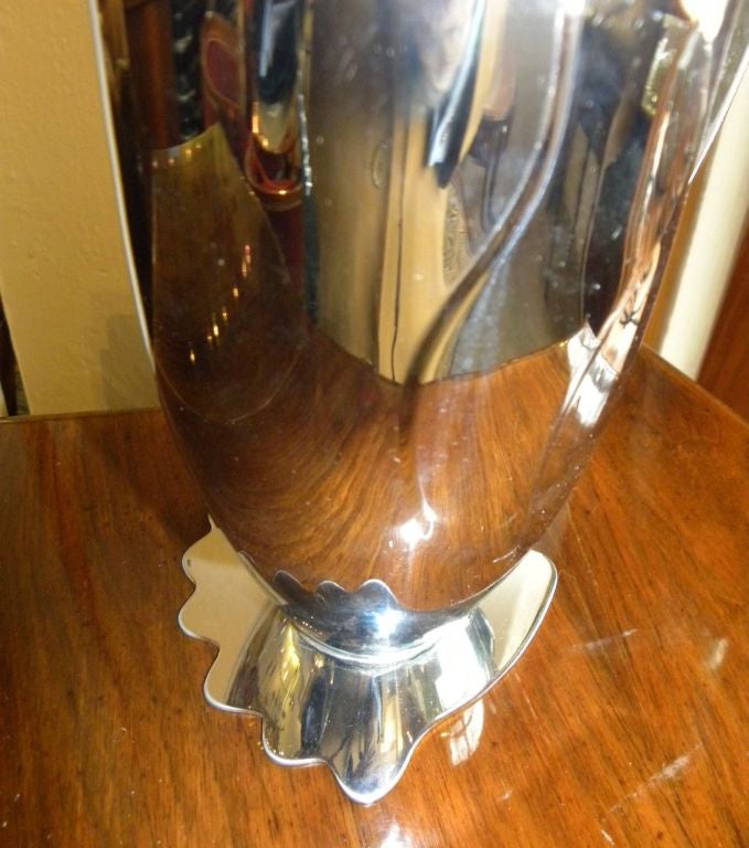 Mid-20th Century Penguin cocktail Shaker after 1936