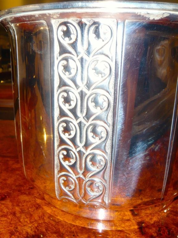 Pair of Art Deco Silver Plate Jardinières In Good Condition For Sale In Oakland, CA