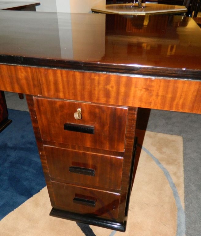 Mid-20th Century Classic Modernism Art Deco Desk
