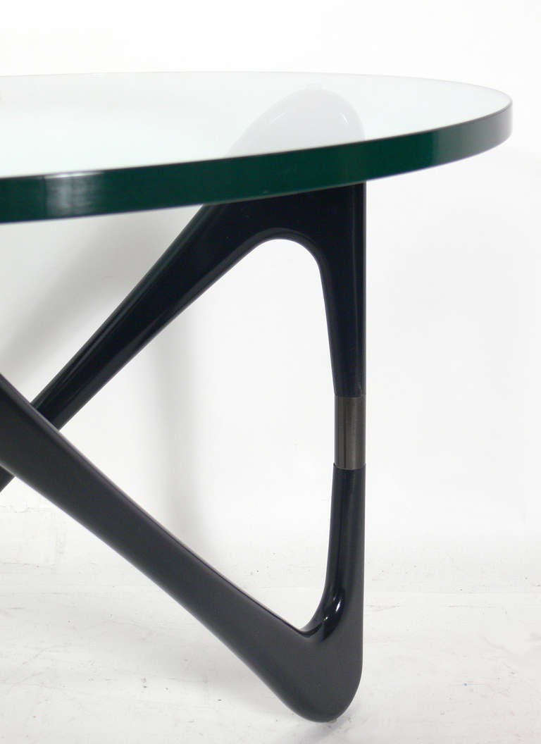 Black and Brass Side Table in the manner of Isamu Noguchi In Excellent Condition In Atlanta, GA