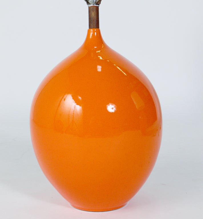 Pair of Vibrant Orange Ceramic Lamps In Good Condition In Atlanta, GA