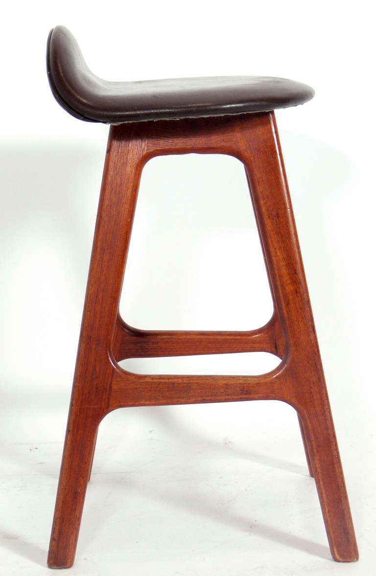 Set of Low Slung Danish Modern Bar Stools by Erik Buck In Good Condition In Atlanta, GA