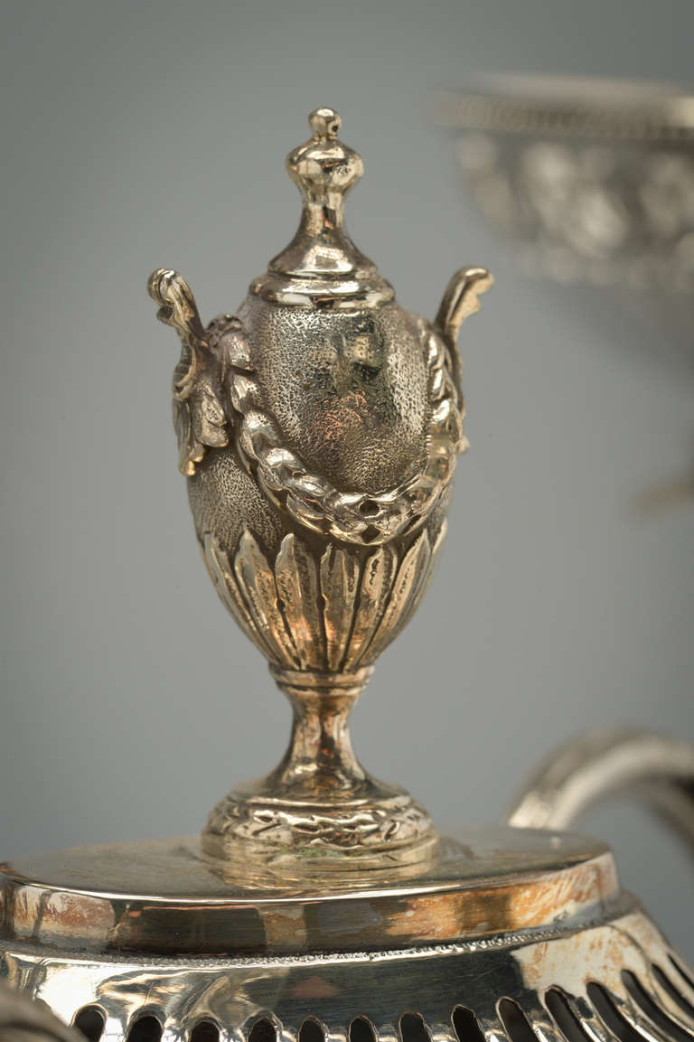 George III Sterling Silver Epergne by Thomas Pitts, London, 1786 3