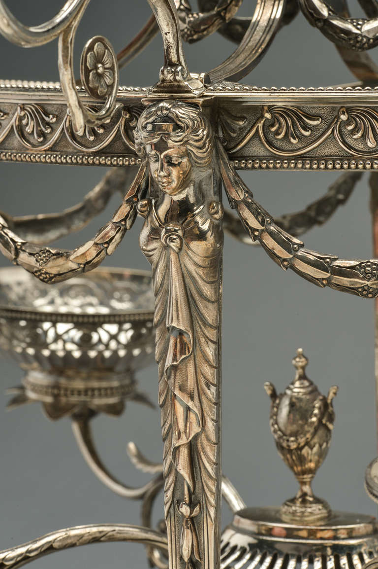 George III Sterling Silver Epergne by Thomas Pitts, London, 1786 In Excellent Condition In Atlanta, GA