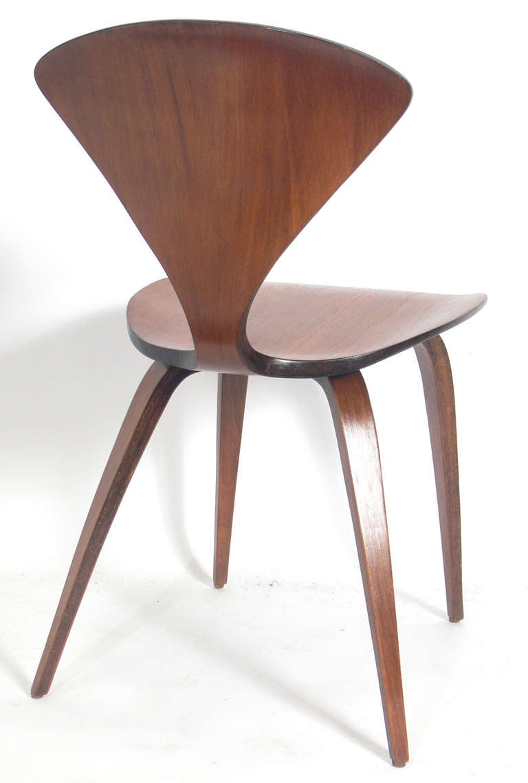 Mid-20th Century Set of 12 Sculptural Dining Chairs Designed by Norman Cherner for Plycraft